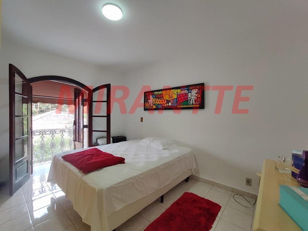 Sobrado de 221m² com 3 quartos em Vila Irmaos Arnoni