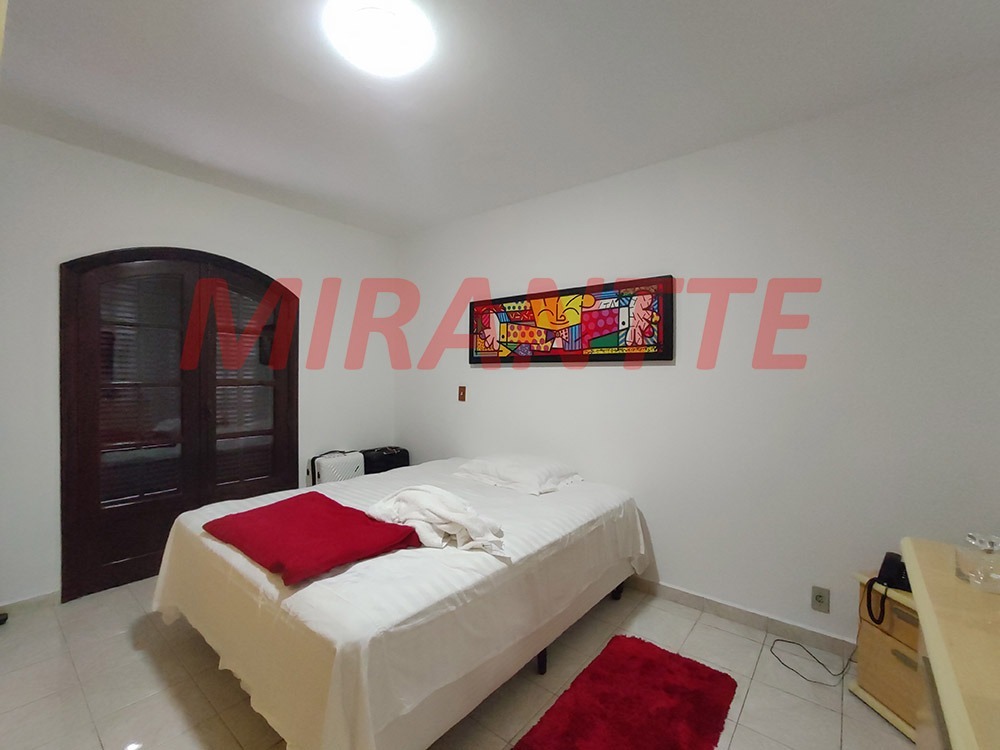 Sobrado de 221m² com 3 quartos em Vila Irmaos Arnoni