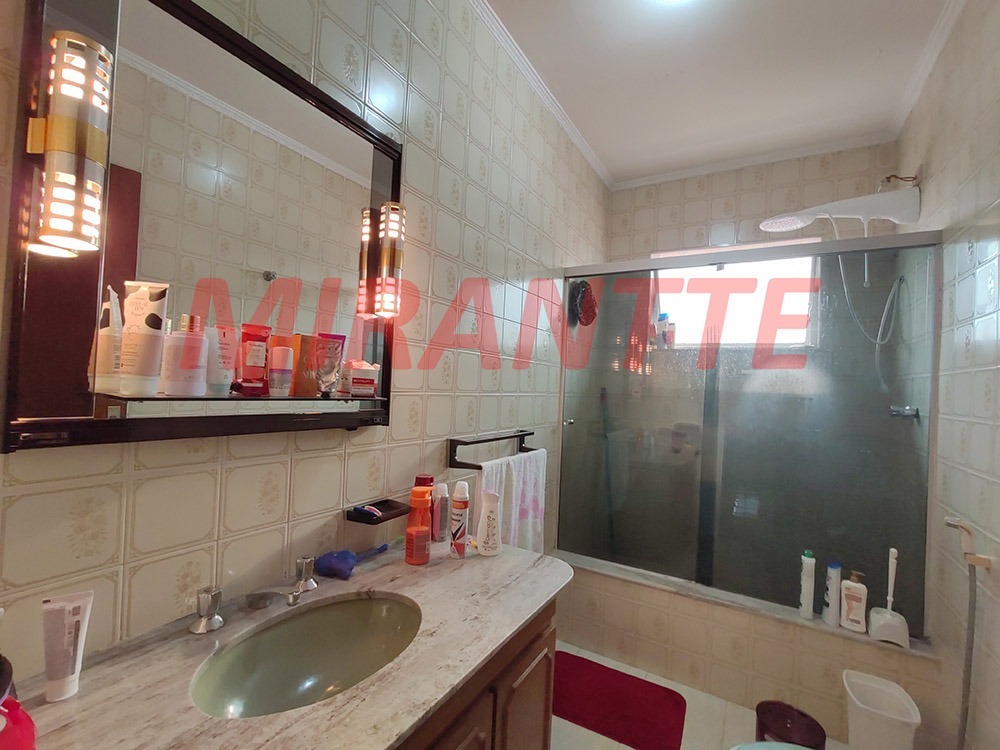 Sobrado de 221m² com 3 quartos em Vila Irmaos Arnoni