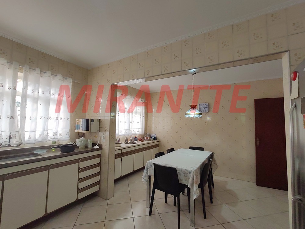 Sobrado de 221m² com 3 quartos em Vila Irmaos Arnoni