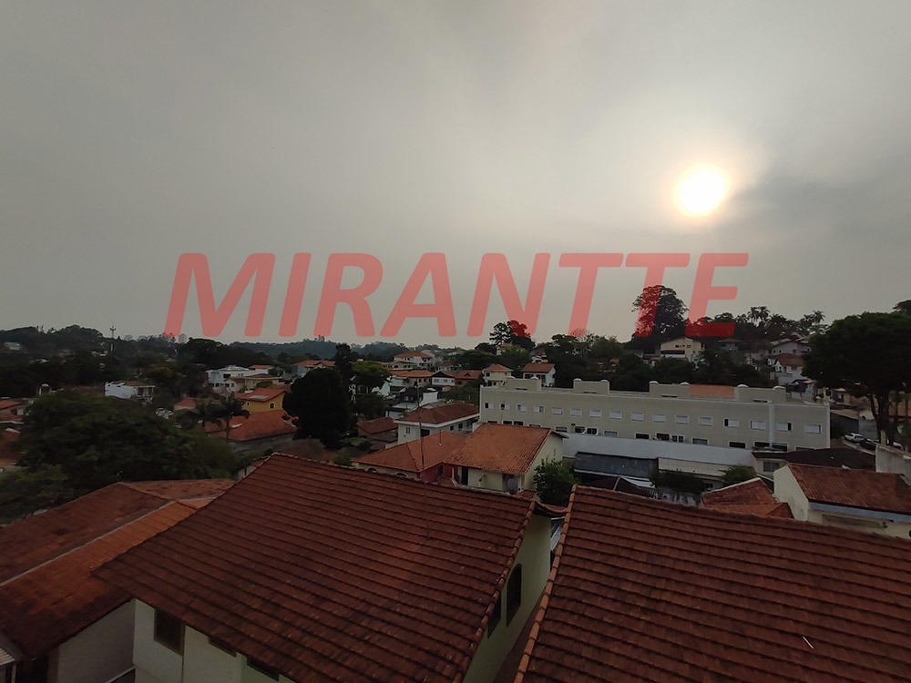 Sobrado de 221m² com 3 quartos em Vila Irmaos Arnoni