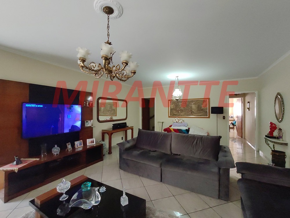Sobrado de 221m² com 3 quartos em Vila Irmaos Arnoni