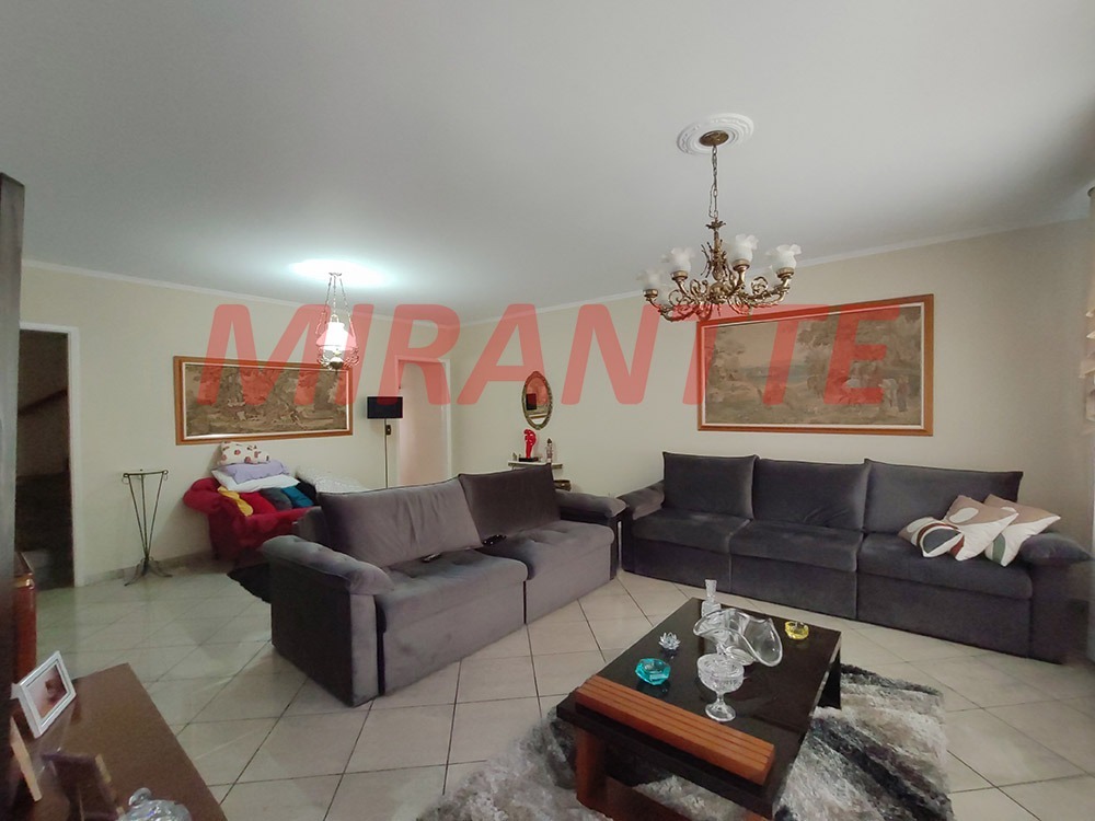 Sobrado de 221m² com 3 quartos em Vila Irmaos Arnoni