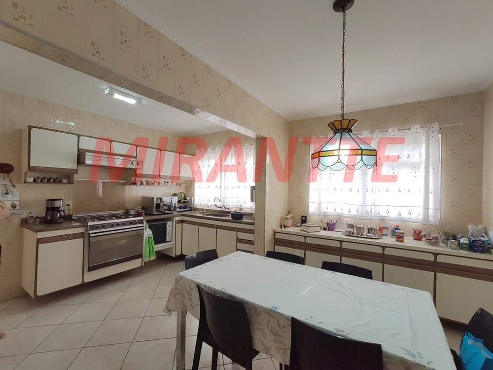 Sobrado de 221m² com 3 quartos em Vila Irmaos Arnoni