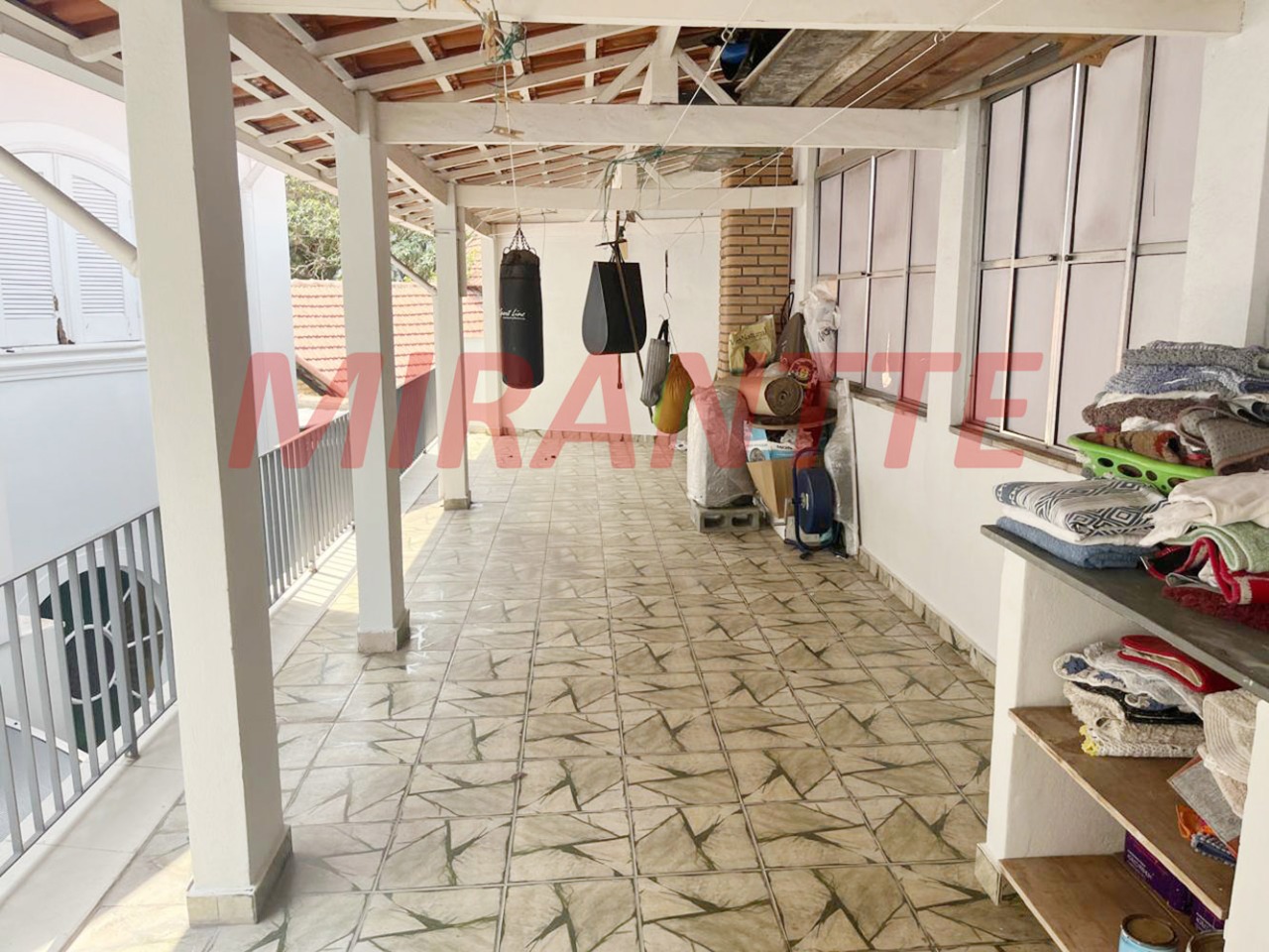 Sobrado de 194m² com 4 quartos em Jardim França