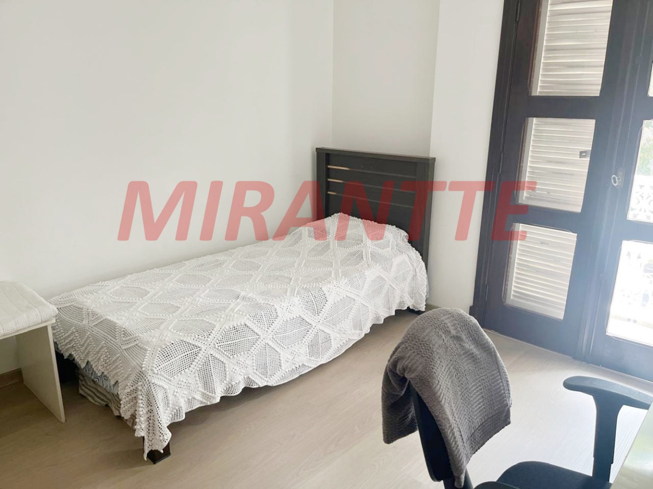 Sobrado de 194m² com 4 quartos em Jardim França