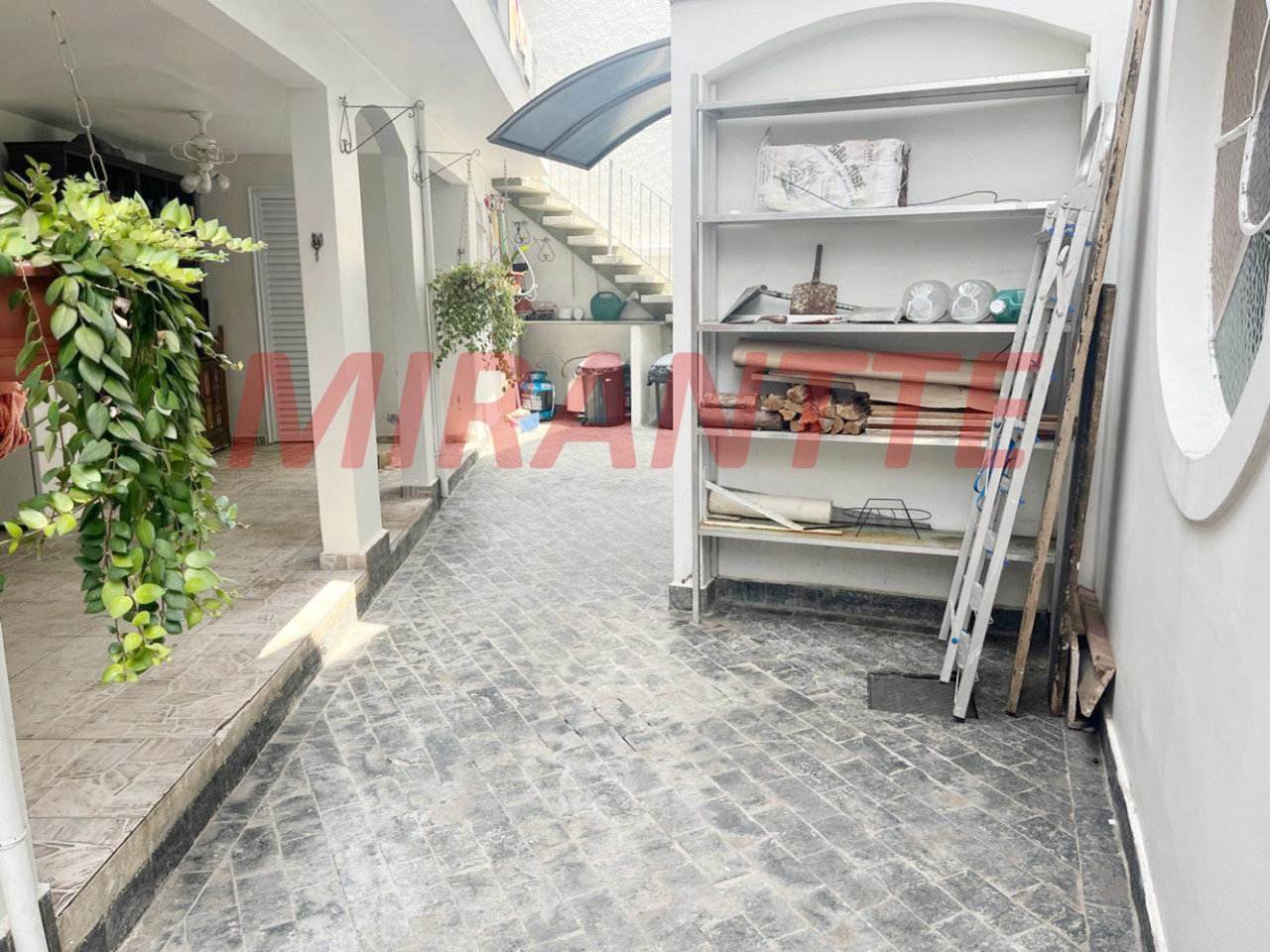 Sobrado de 194m² com 4 quartos em Jardim França