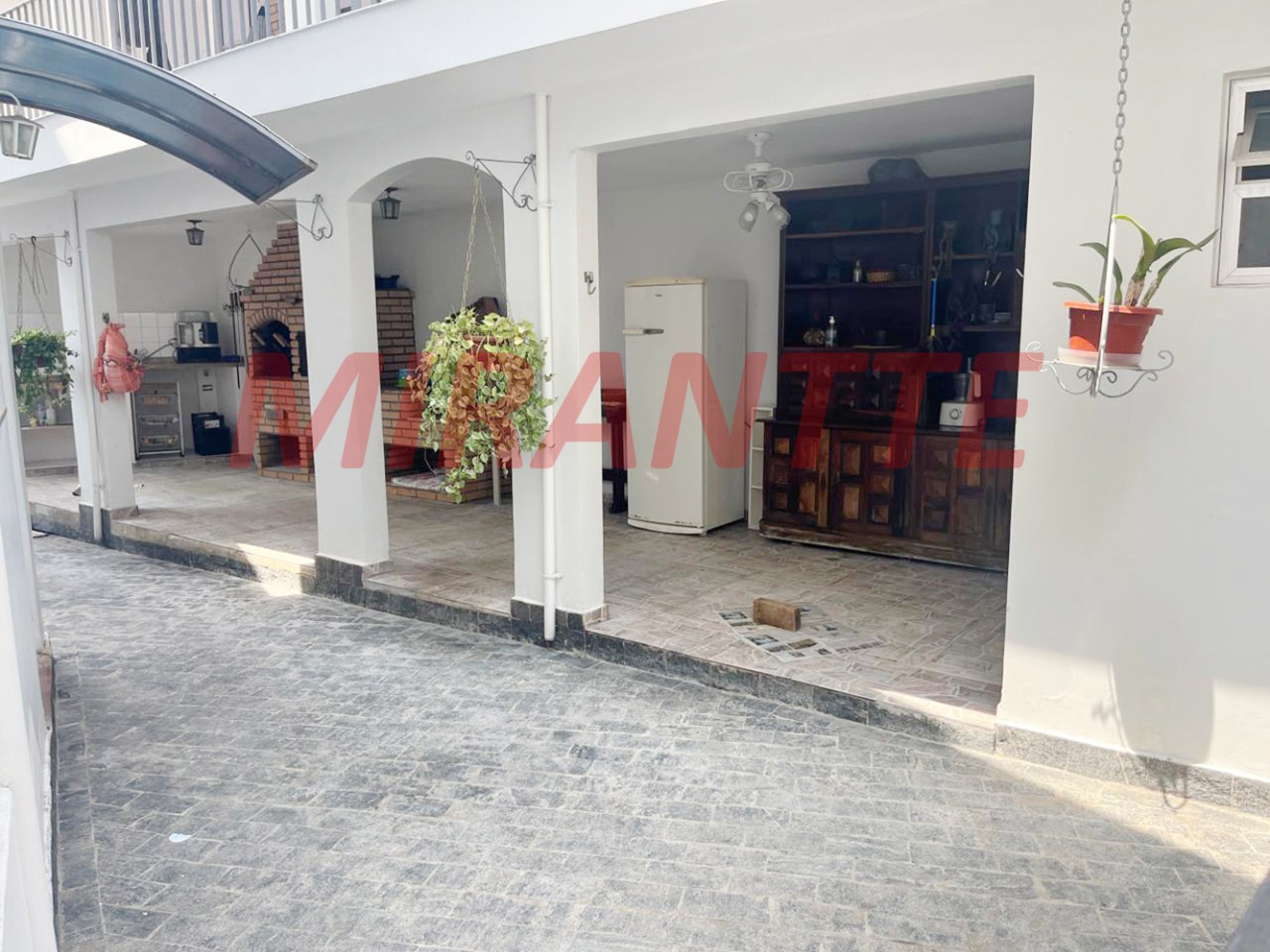 Sobrado de 194m² com 4 quartos em Jardim França