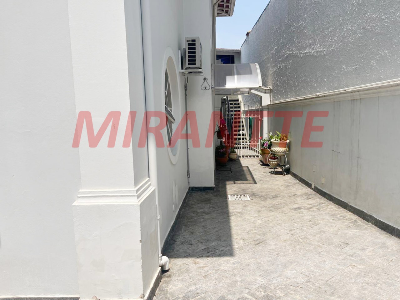 Sobrado de 194m² com 4 quartos em Jardim França