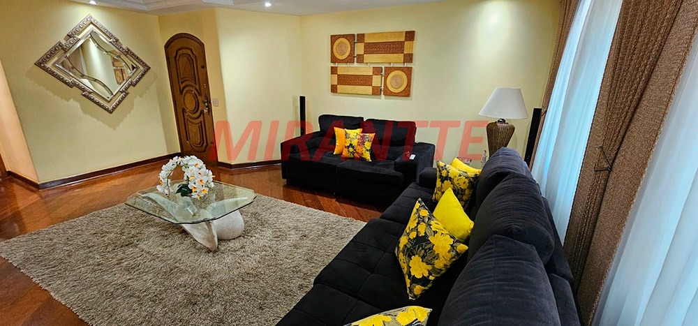 Sobrado de 308m² com 3 quartos em Vila Irmaos Arnoni