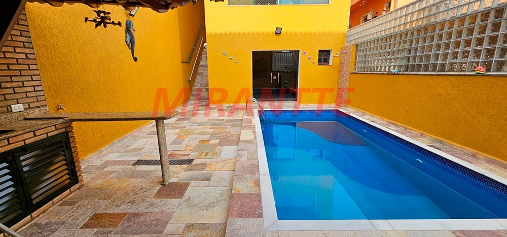 Sobrado de 308m² com 3 quartos em Vila Irmaos Arnoni