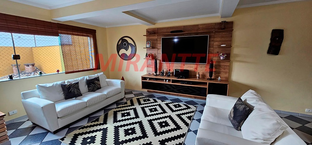 Sobrado de 308m² com 3 quartos em Vila Irmaos Arnoni