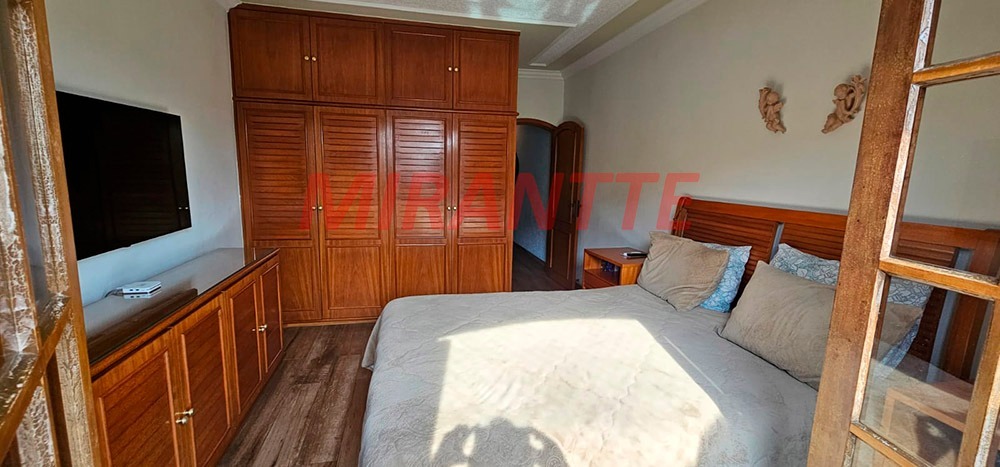 Sobrado de 308m² com 3 quartos em Vila Irmaos Arnoni