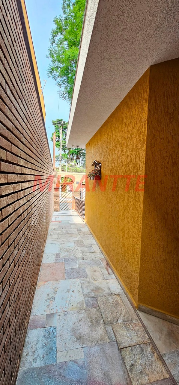 Sobrado de 308m² com 3 quartos em Vila Irmaos Arnoni