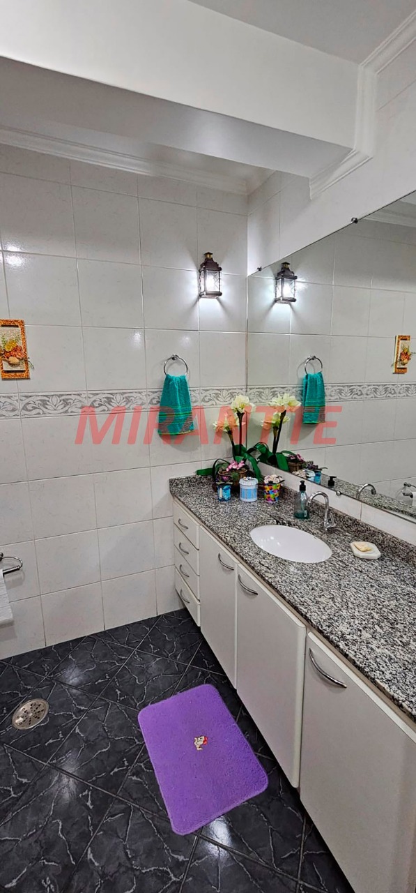 Sobrado de 308m² com 3 quartos em Vila Irmaos Arnoni