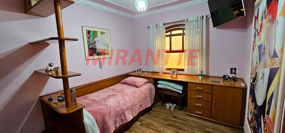 Sobrado de 308m² com 3 quartos em Vila Irmaos Arnoni