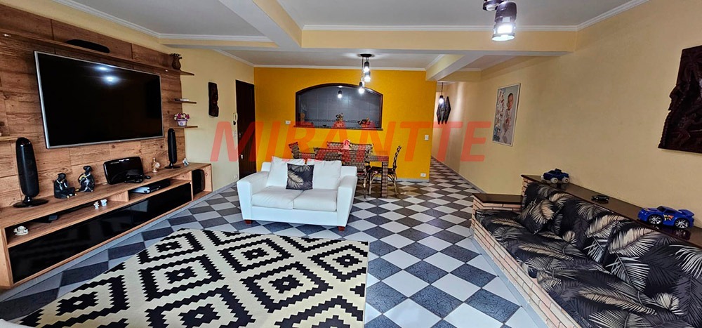 Sobrado de 308m² com 3 quartos em Vila Irmaos Arnoni
