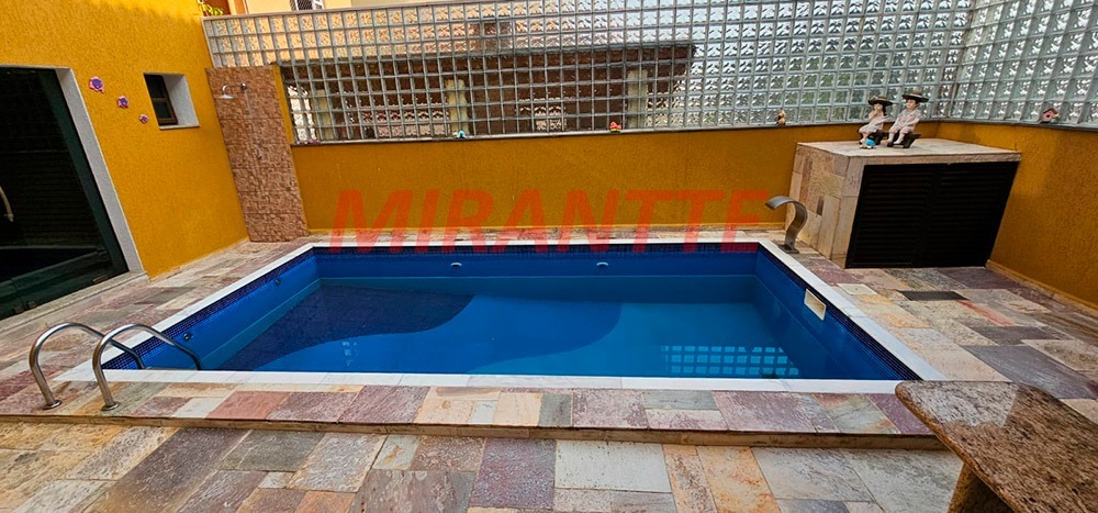 Sobrado de 308m² com 3 quartos em Vila Irmaos Arnoni