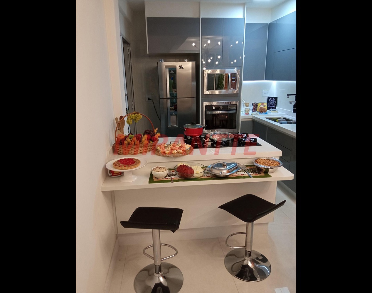 Sobrado de 164m² com 3 quartos em Limão