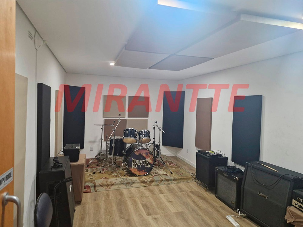 Comercial de 527.26m² em Vila Mazzei