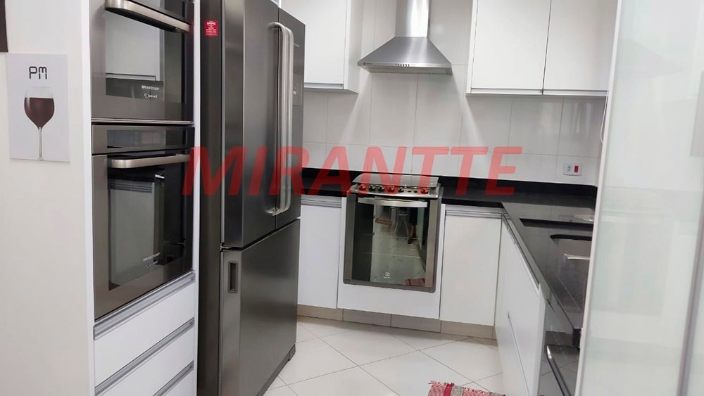 Apartamento de 120m² com 3 quartos em Santa Teresinha