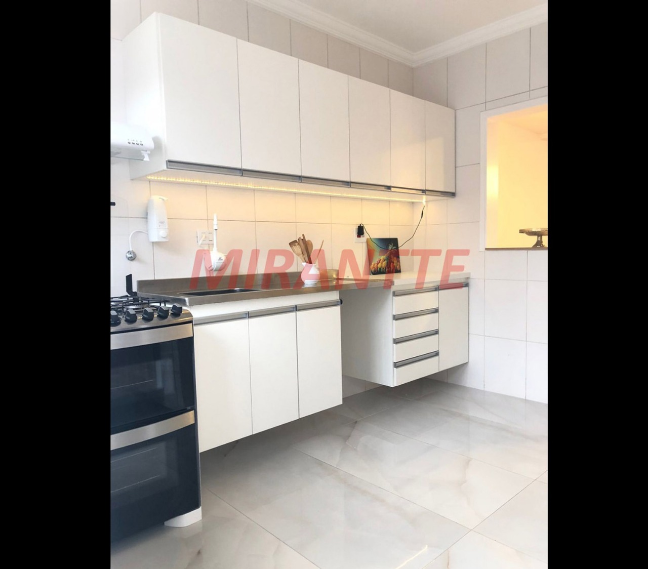 Cond. fechado de 108.88m² com 3 quartos em Jardim Leonor Mendes De Barros