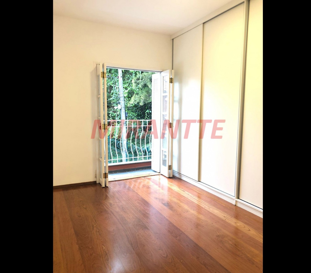 Cond. fechado de 108.88m² com 3 quartos em Jardim Leonor Mendes De Barros
