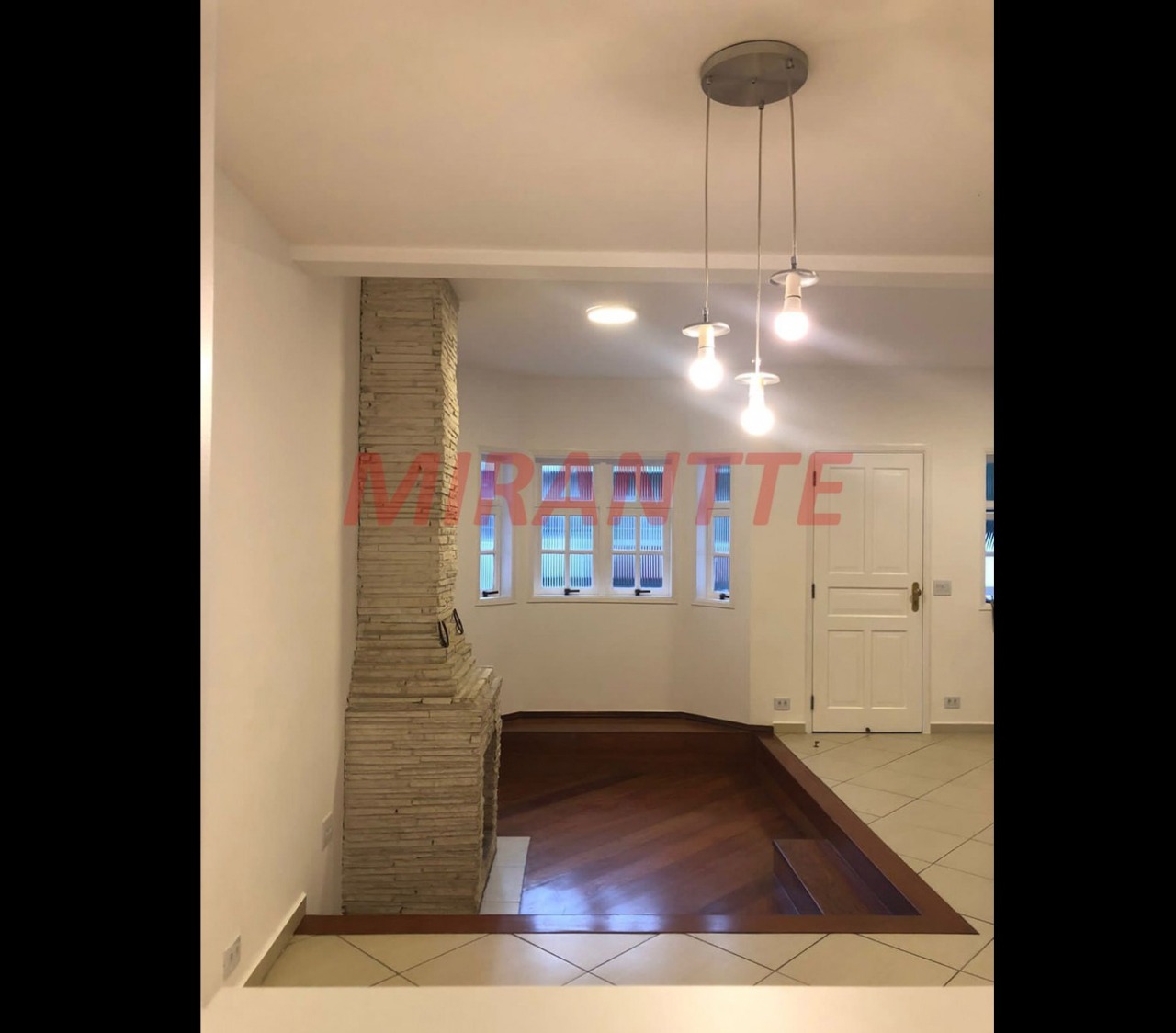 Cond. fechado de 108.88m² com 3 quartos em Jardim Leonor Mendes De Barros
