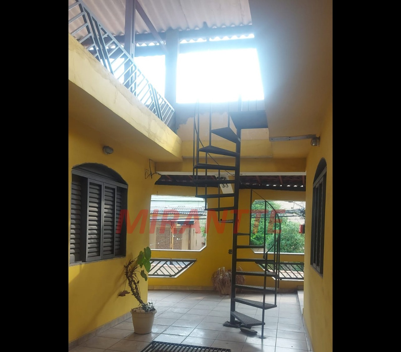 Sobrado de 126m² com 3 quartos em Gopoúva