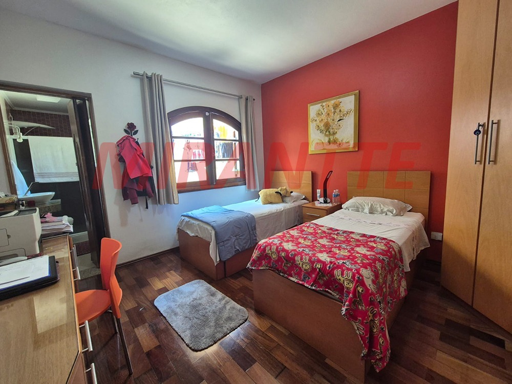Casa terrea de 128m² com 3 quartos em Jardim Virginia Bianca
