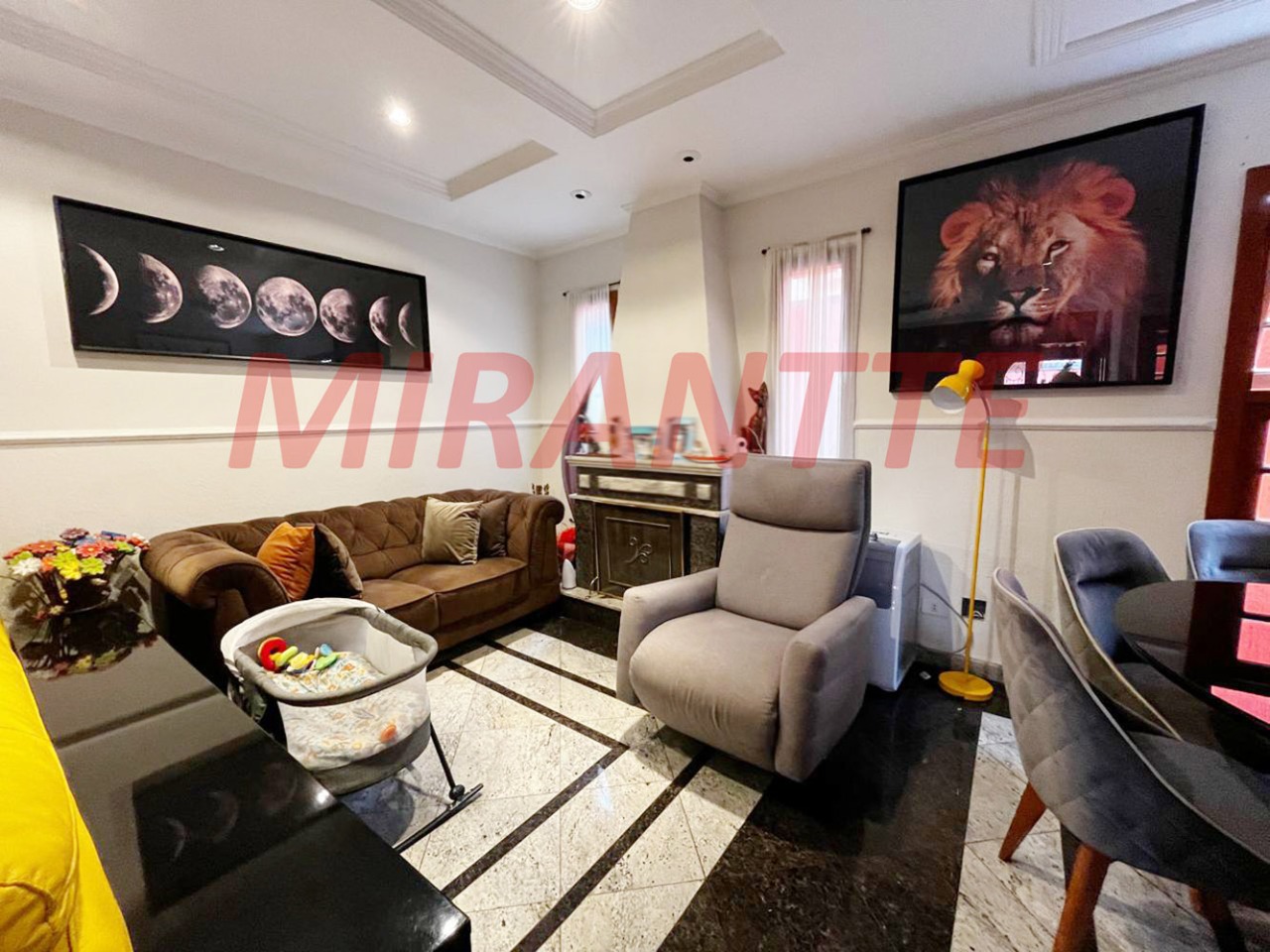 Sobrado de 450m² com 3 quartos em Jardim Itatinga