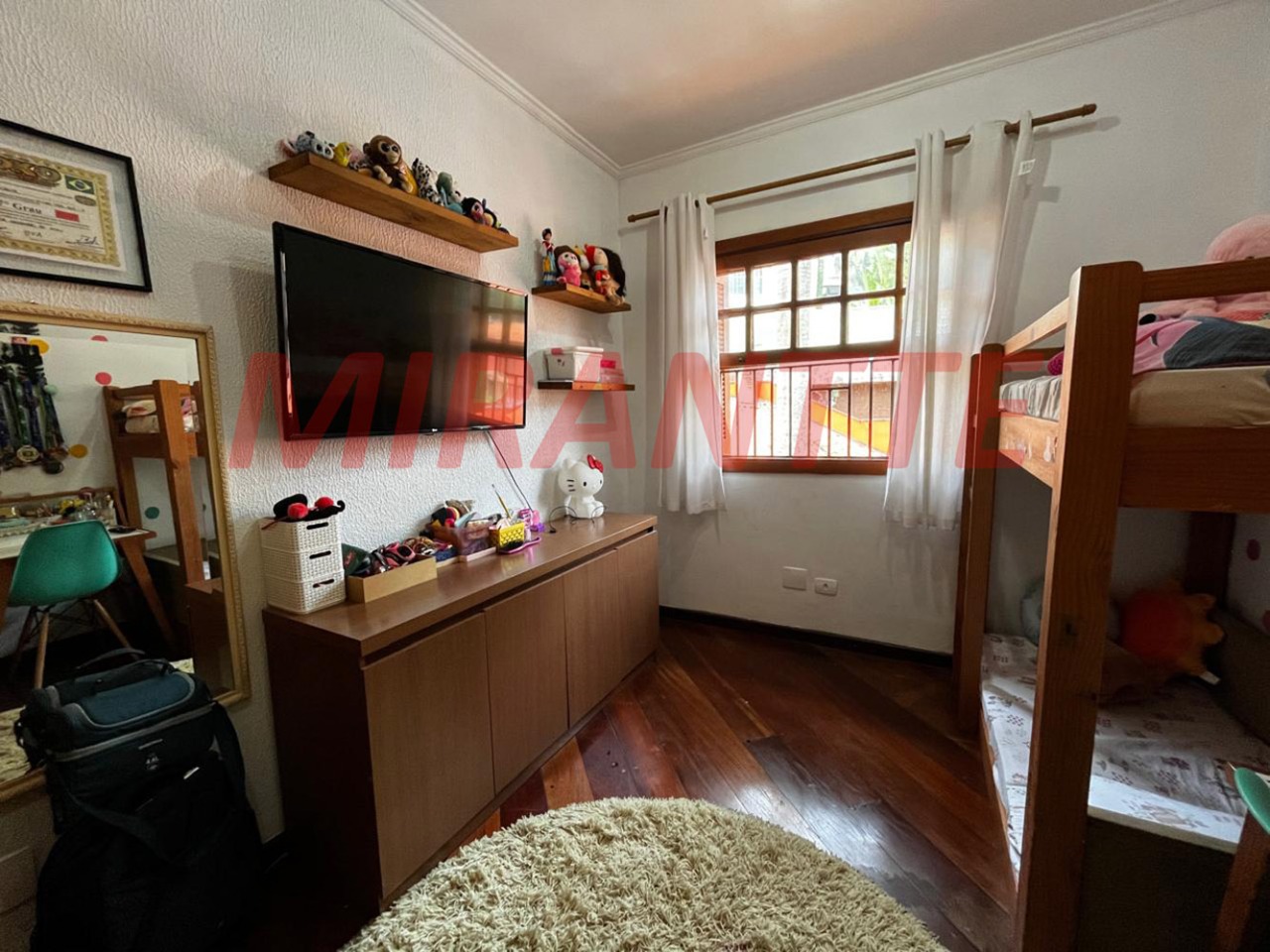 Sobrado de 450m² com 3 quartos em Jardim Itatinga