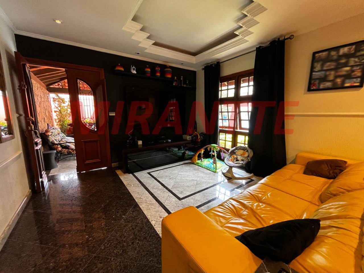 Sobrado de 450m² com 3 quartos em Jardim Itatinga