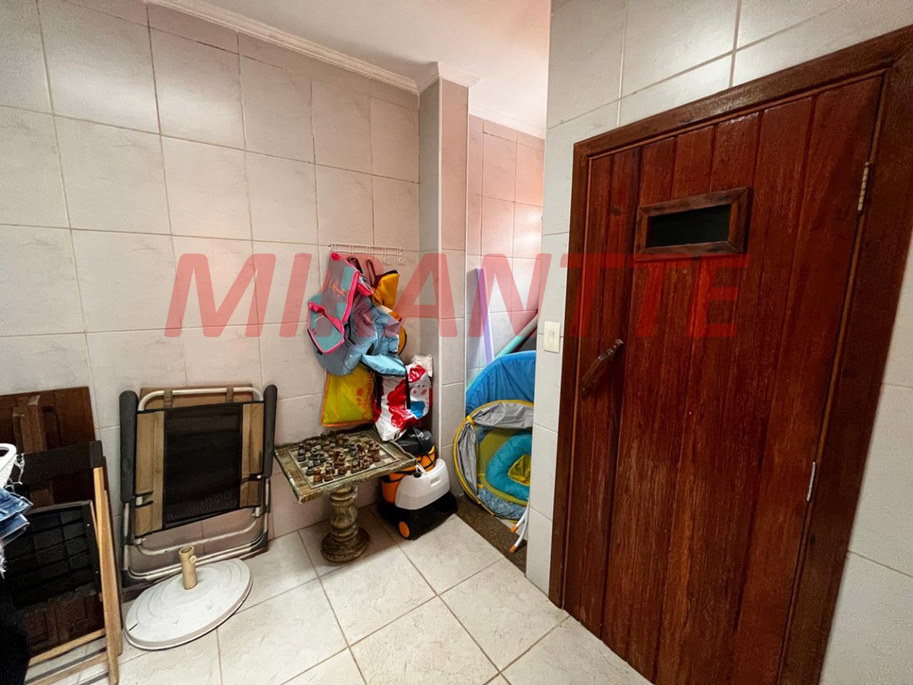 Sobrado de 450m² com 3 quartos em Jardim Itatinga