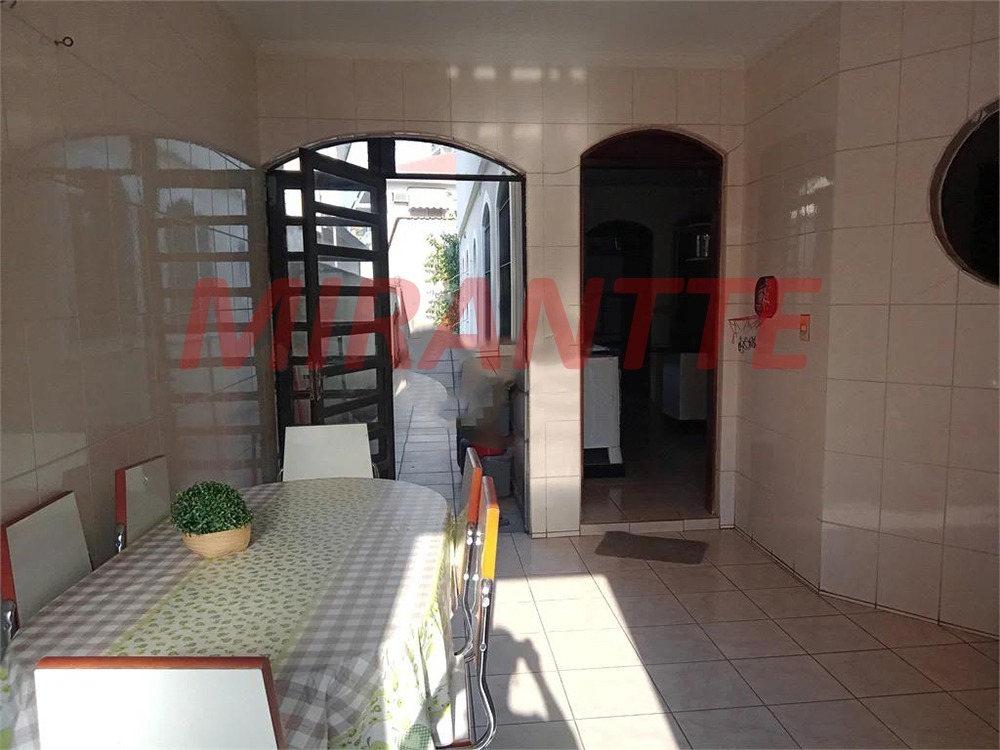 Sobrado de 400m² com 3 quartos em Santa Teresinha
