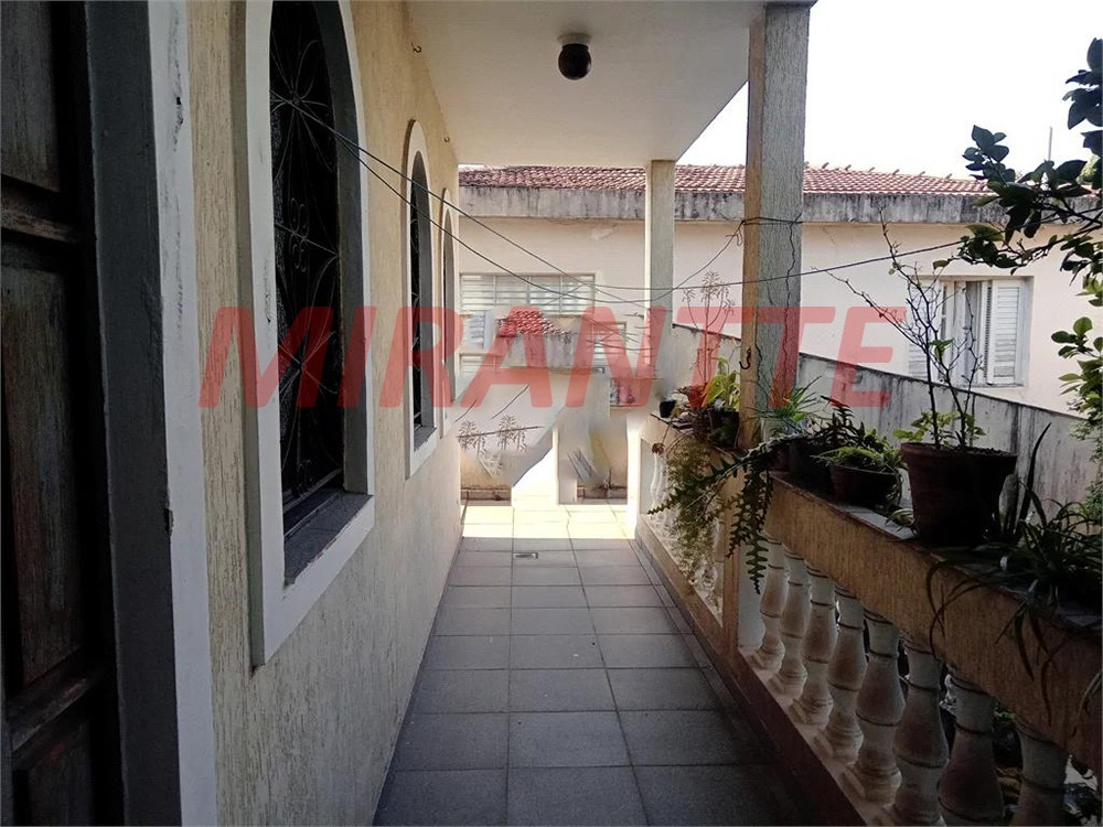 Sobrado de 400m² com 3 quartos em Santa Teresinha