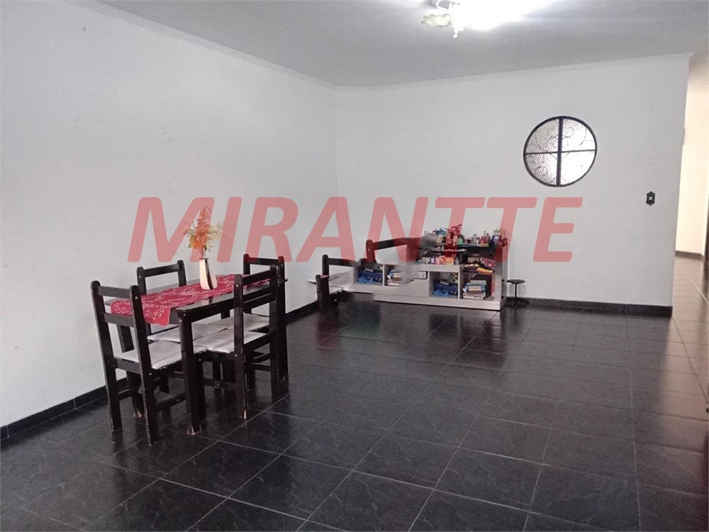 Sobrado de 400m² com 3 quartos em Santa Teresinha