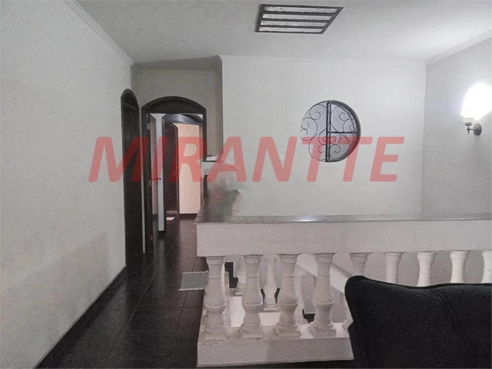 Sobrado de 400m² com 3 quartos em Santa Teresinha