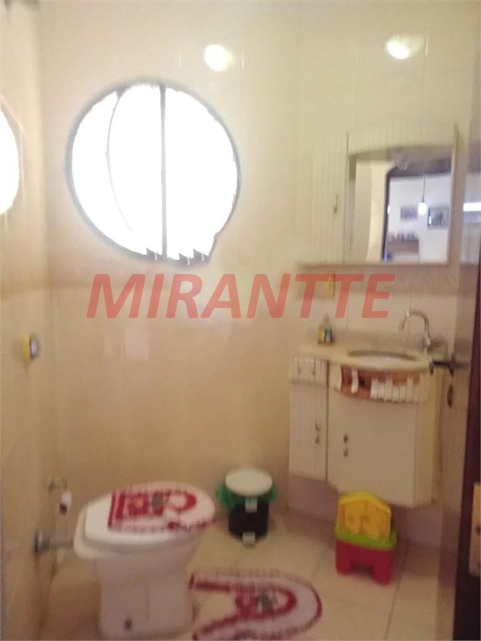 Sobrado de 400m² com 3 quartos em Santa Teresinha