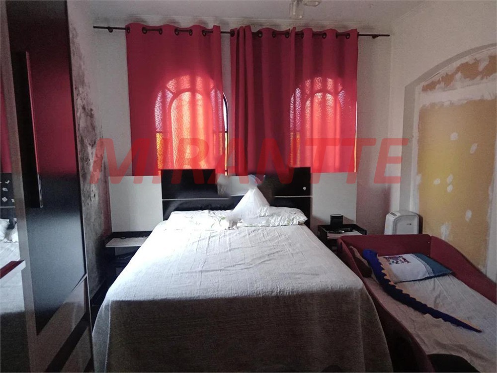 Sobrado de 400m² com 3 quartos em Santa Teresinha