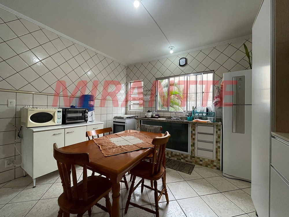 Casa terrea de 300m² com 8 quartos em Vila Mazzei