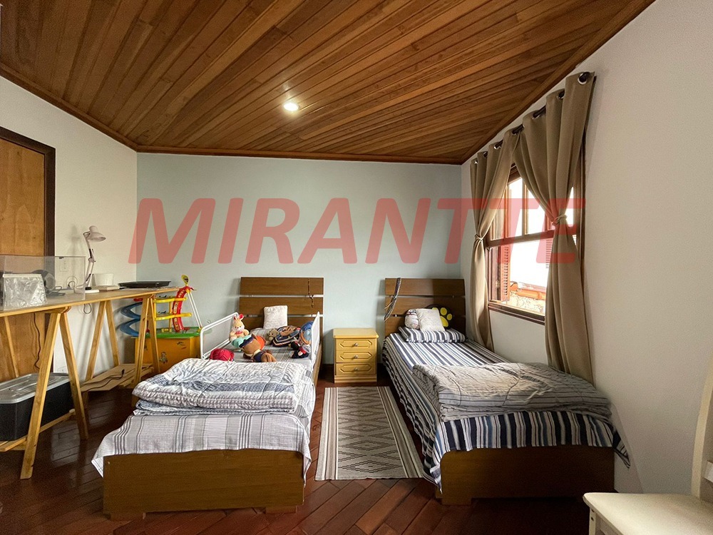 Casa terrea de 300m² com 8 quartos em Vila Mazzei