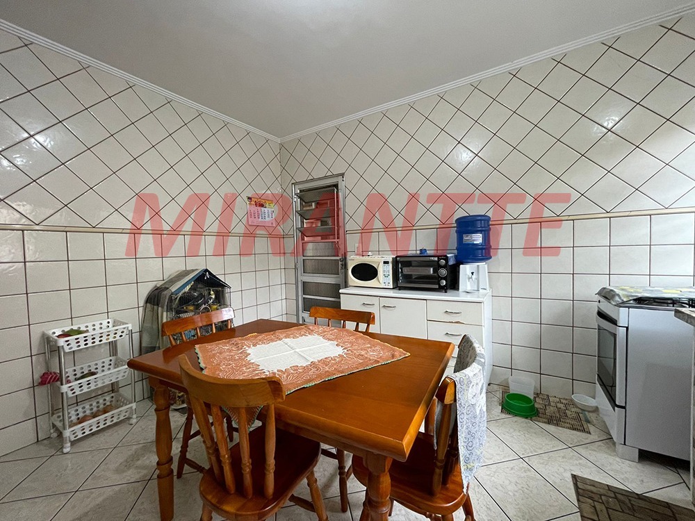 Casa terrea de 300m² com 8 quartos em Vila Mazzei
