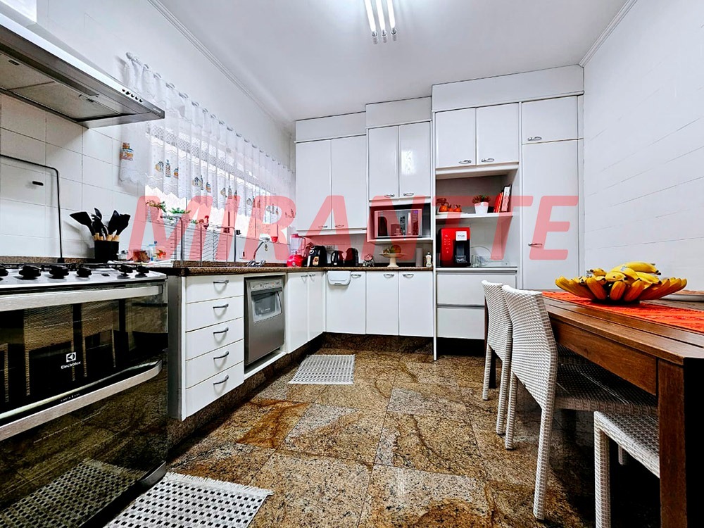 Sobrado de 267m² com 4 quartos em Tucuruvi