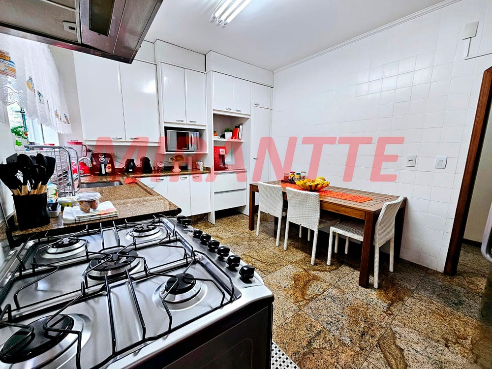 Sobrado de 267m² com 4 quartos em Tucuruvi