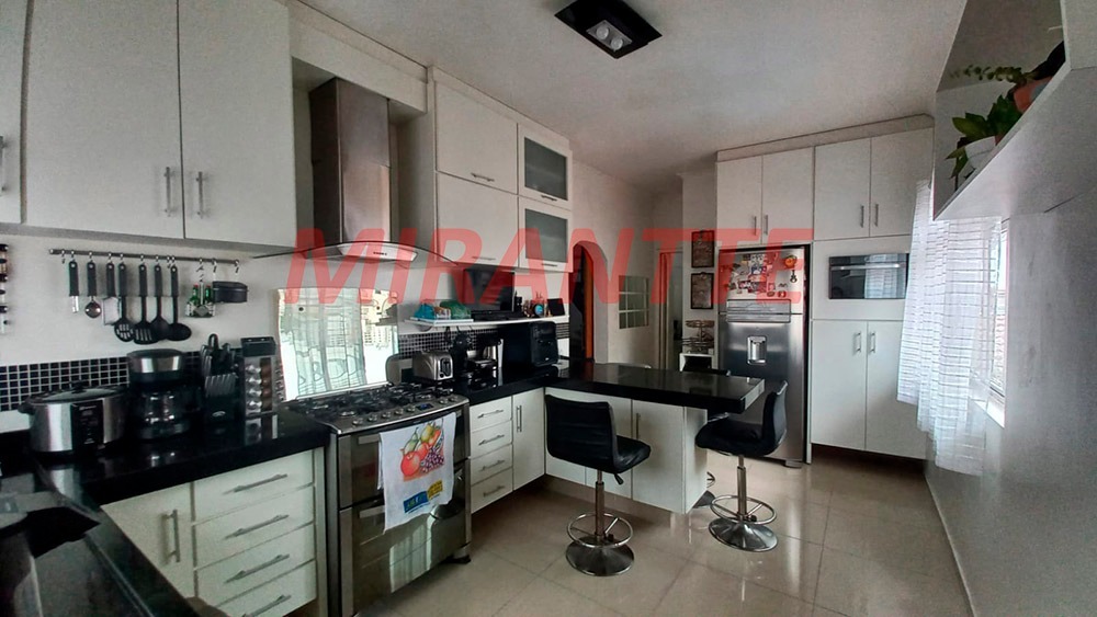 Sobrado de 320m² com 4 quartos em Vila Isolina Mazzei