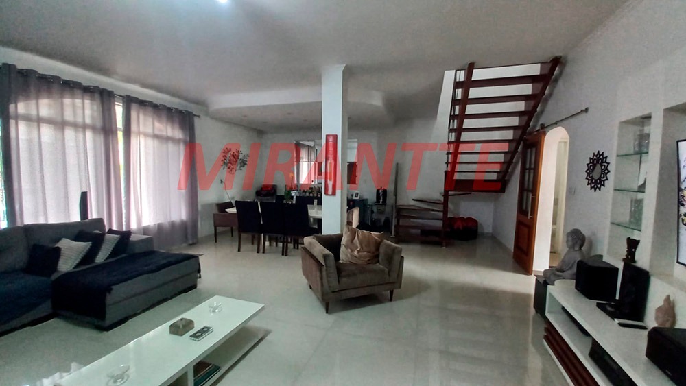 Sobrado de 320m² com 4 quartos em Vila Isolina Mazzei