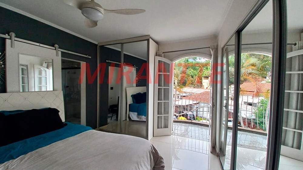 Sobrado de 320m² com 4 quartos em Vila Isolina Mazzei