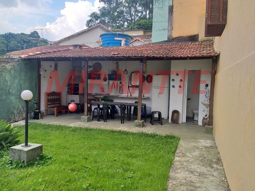Sobrado de 121m² com 4 quartos em Vila Irmaos Arnoni