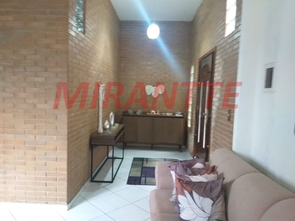 Sobrado de 121m² com 4 quartos em Vila Irmaos Arnoni
